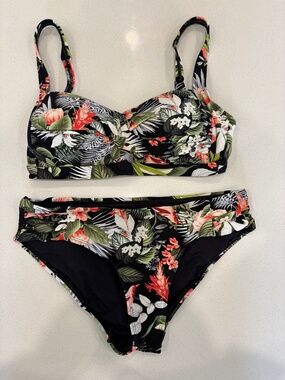 Nip Tuck Swim Bikini Top & Bottom